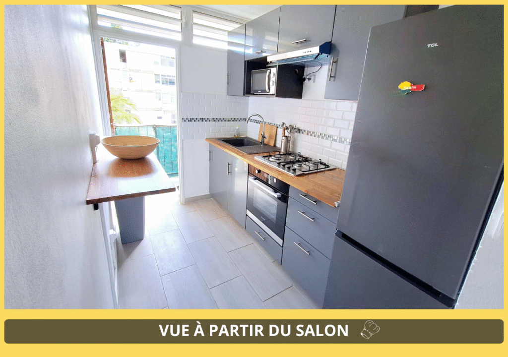 photo2-espace-partagé-cuisine-moderne-équipée-eau-filtré-chambre-chez-l-habitant-ville-les-abymes-proche-aéroport-port-chu-lycée-jarry-site-chambre-d-hotes-guadeloupe.com
